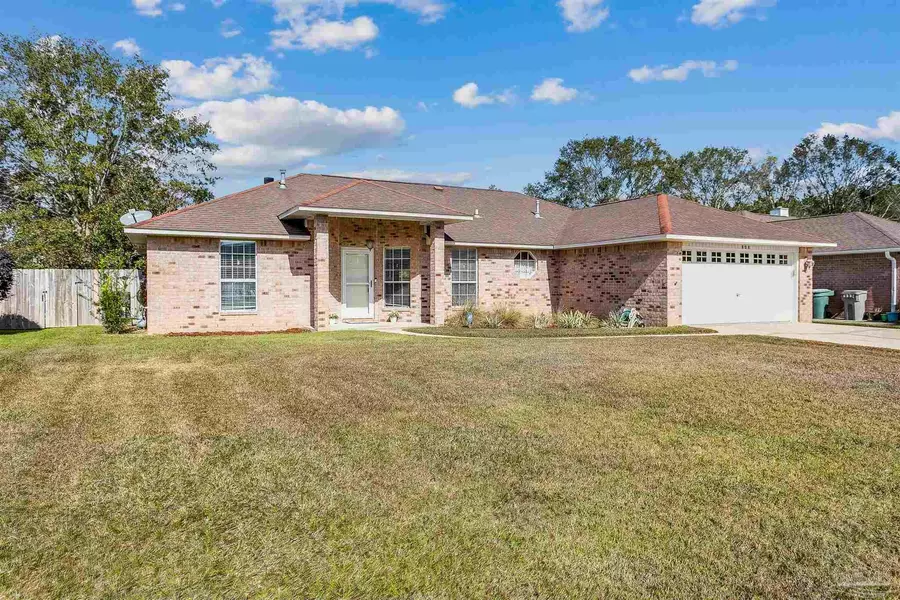 808 Horsemens Path, Cantonment, FL 32533