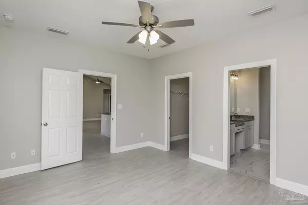 Gulf Breeze, FL 32563,2475 Houston Cir