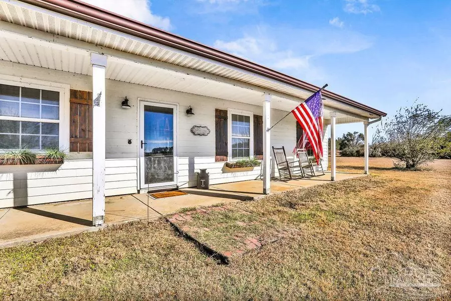 27735 Frank Rd, Elberta, AL 36530