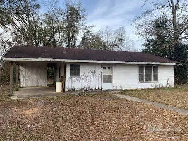 103 Cloverdale Rd, Atmore, AL 36502