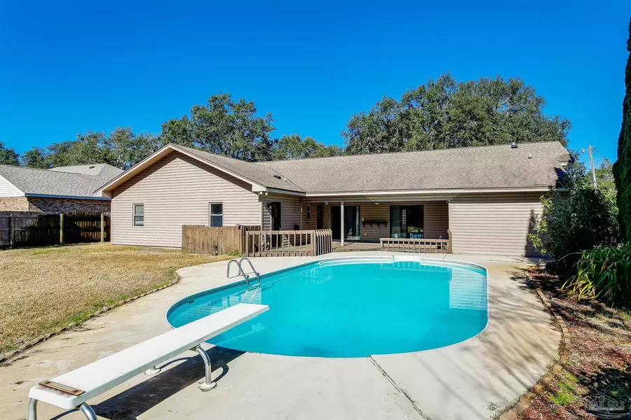 2403 Reservation Rd, Gulf Breeze, FL 32563