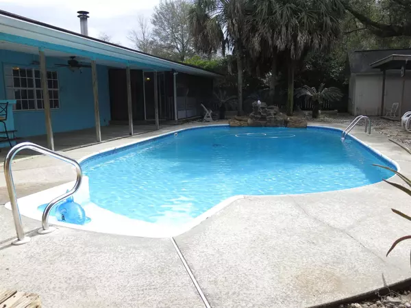 8227 Emperor Rd, Pensacola, FL 32514