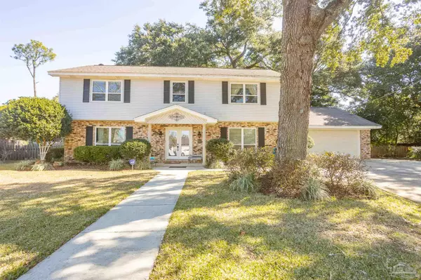 1055 Farmington Rd, Pensacola, FL 32504