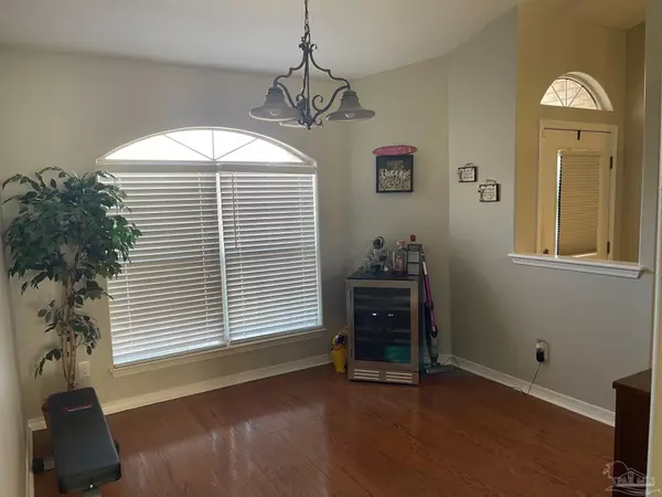 Pensacola, FL 32507,848 Sterling Way