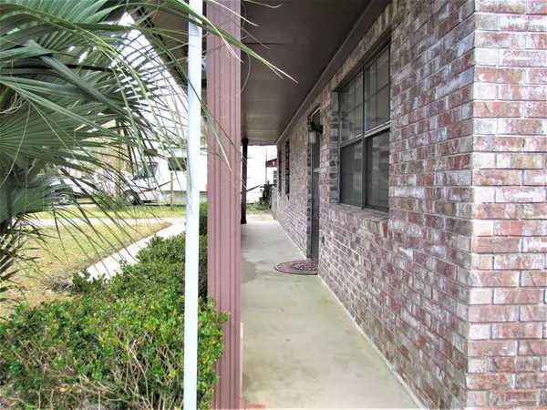 Pensacola, FL 32503,2631 Bayview Way