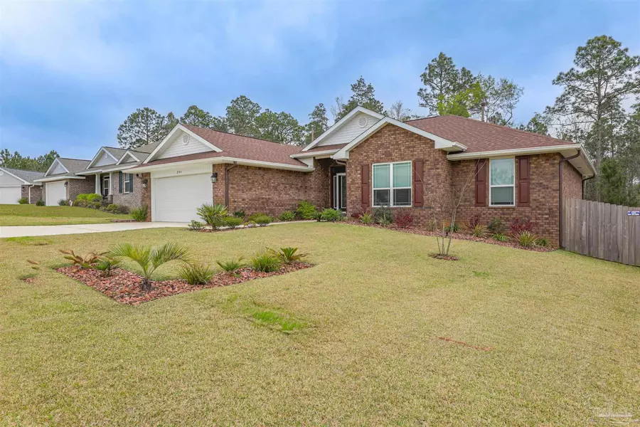 204 Promenade Ln, Cantonment, FL 32533