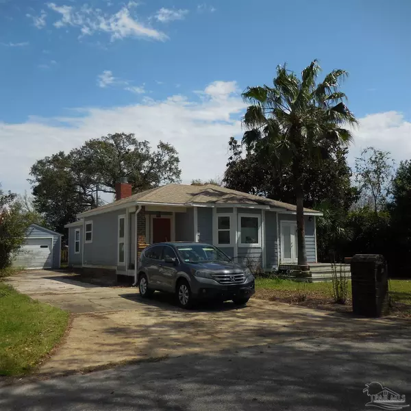 206 Berry Rd, Pensacola, FL 32507