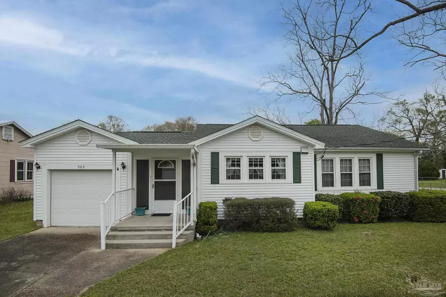 202 Jonah St, Cantonment, FL 32533