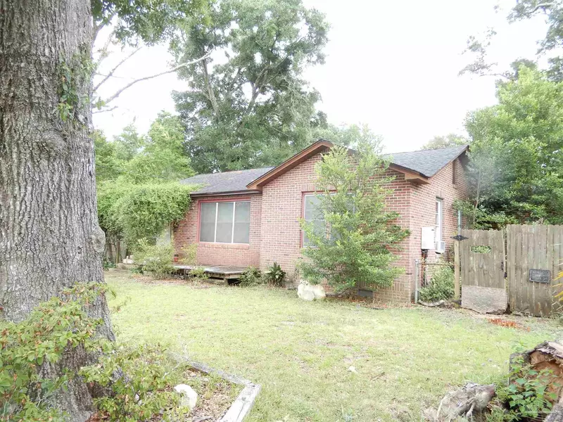 1305 Dexter Ave, Pensacola, FL 32507