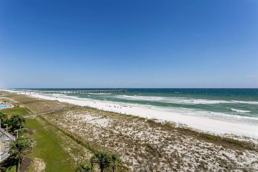 8425 Gulf Blvd, Navarre, FL 32566