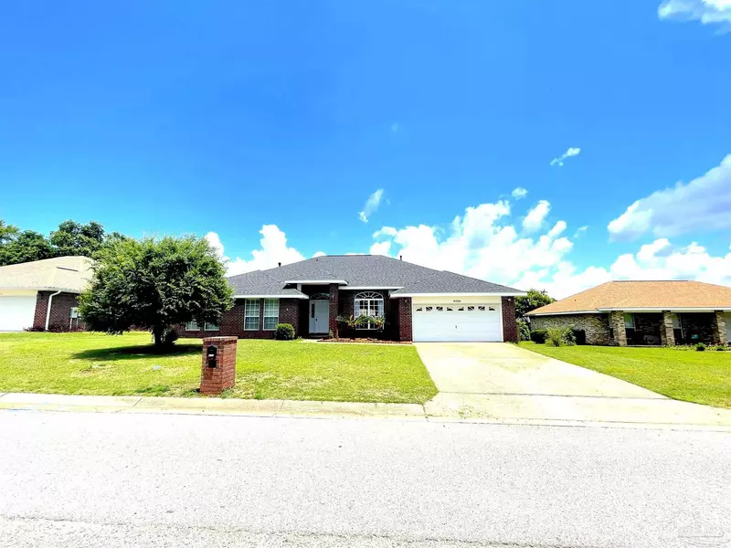 4754 Thousand Oaks Blvd, Pace, FL 32571