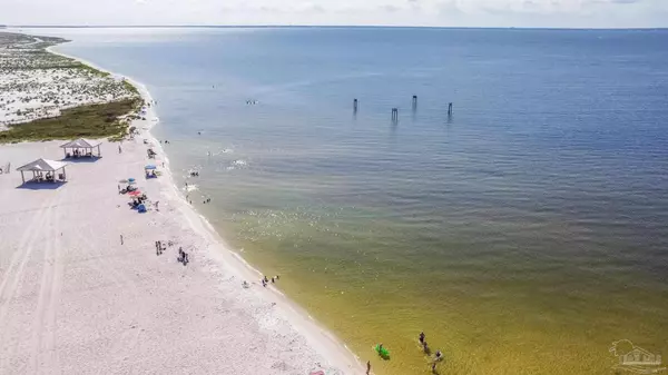 Pensacola Beach, FL 32561,1390 Ft Pickens Rd