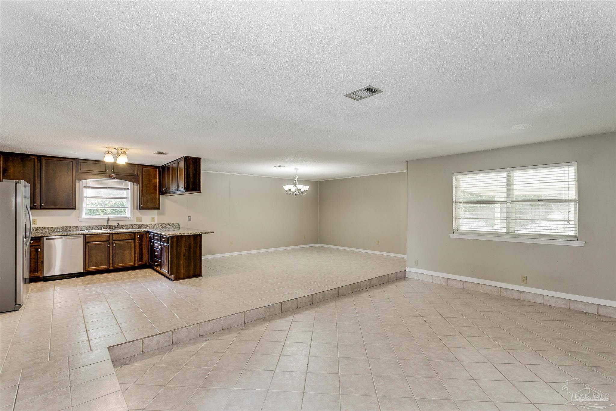 Gulf Breeze, FL 32561,11 Camelia St