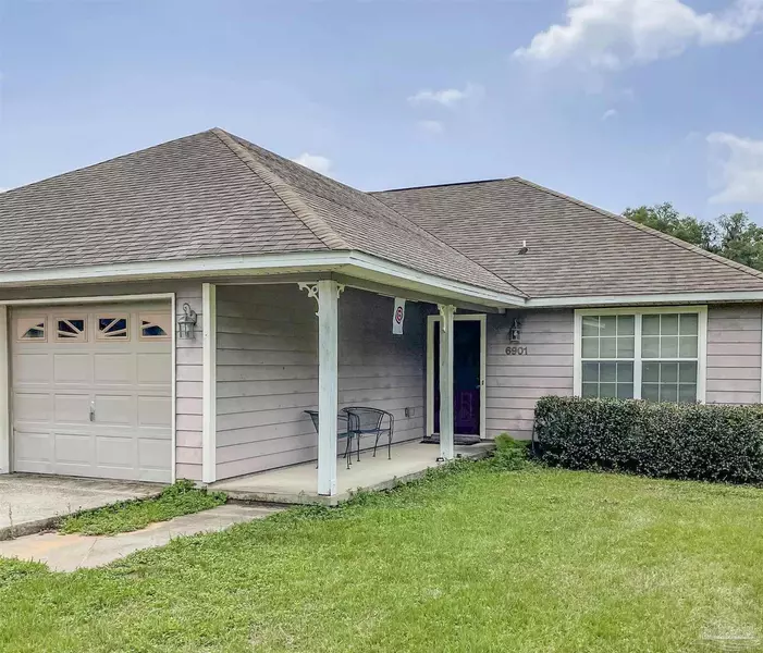 6901 Ella St, Milton, FL 32530