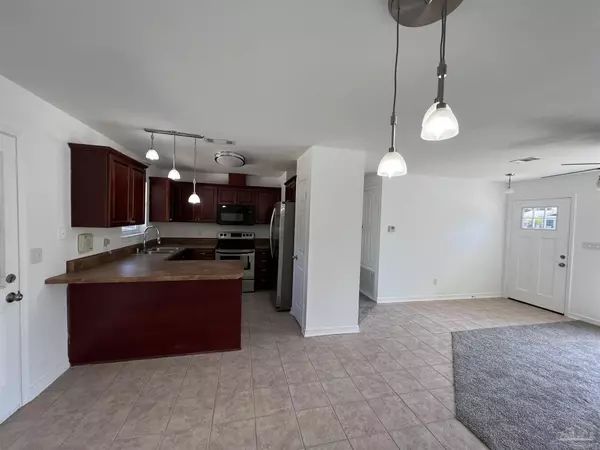 Pensacola, FL 32526,3010 English Oak Cir