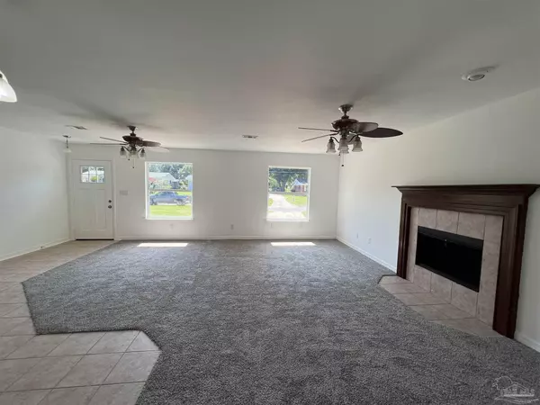 Pensacola, FL 32526,3010 English Oak Cir