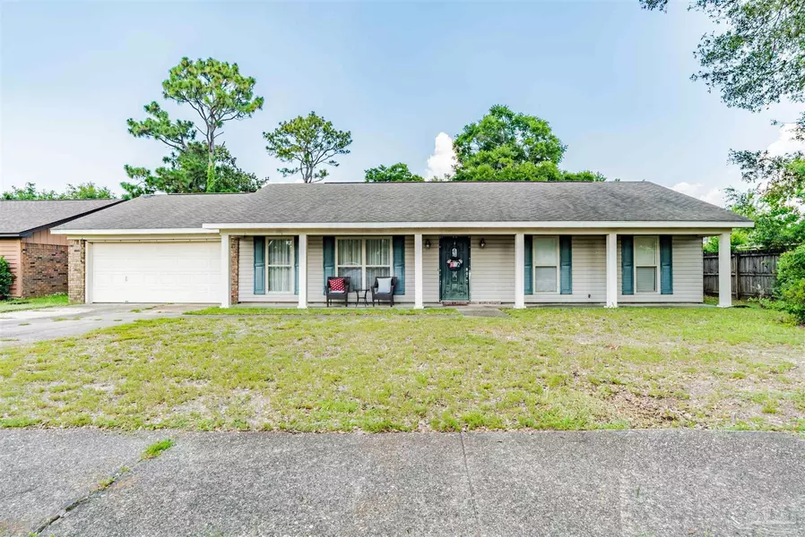 4422 Eastpointe Dr, Pensacola, FL 32514