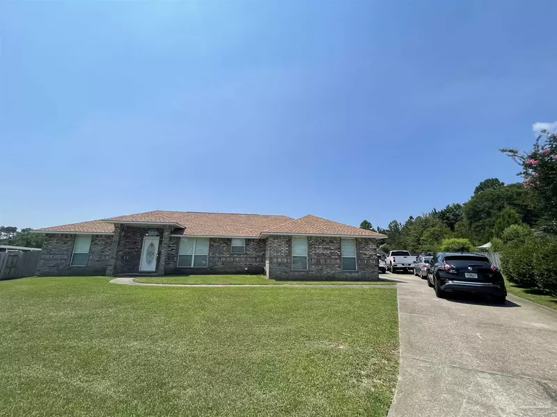 7033 Plank Dr, Pensacola, FL 32526