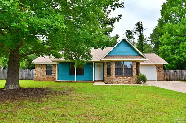 6520 Imperial Dr, Milton, FL 32570