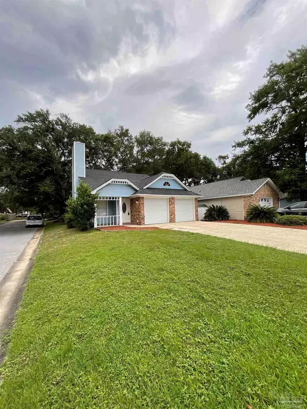 3120 Station Ct, Pensacola, FL 32504