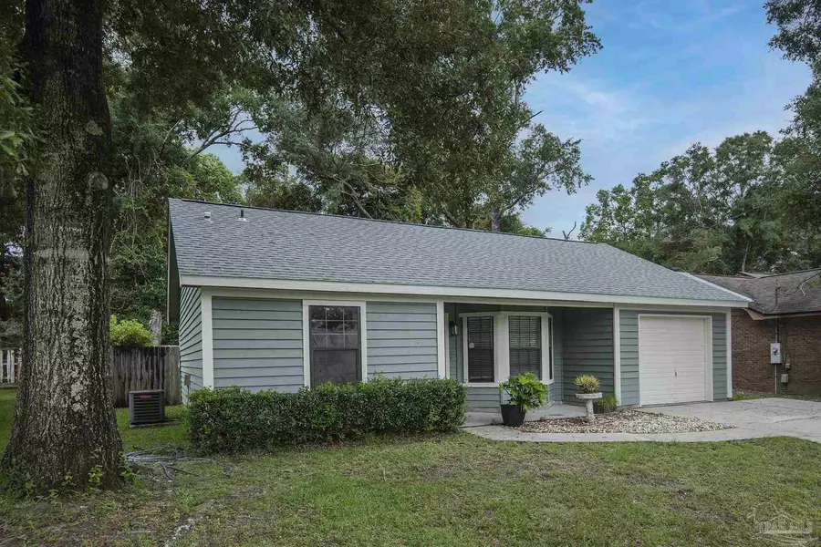 8149 Crystal Wells Pl, Pensacola, FL 32514