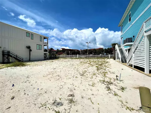 Navarre Beach, FL 32566,1482 Seaside Cir