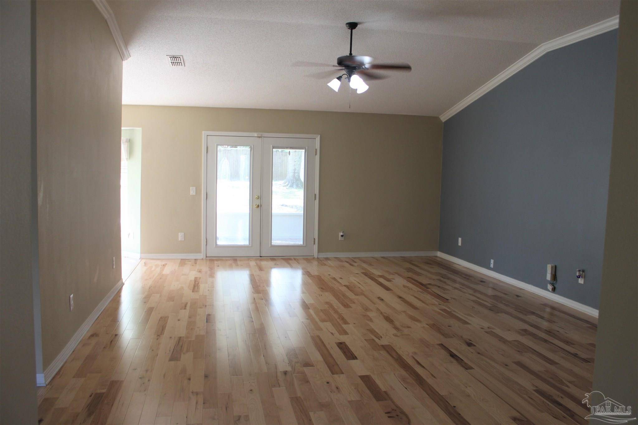 Cantonment, FL 32533,1455 Longbranch Dr
