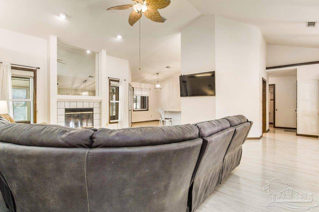 Cantonment, FL 32533,1818 Donegal Dr