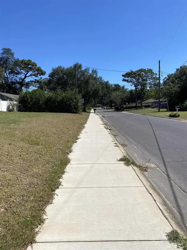 Pensacola, FL 32526,4698 Lanett Dr