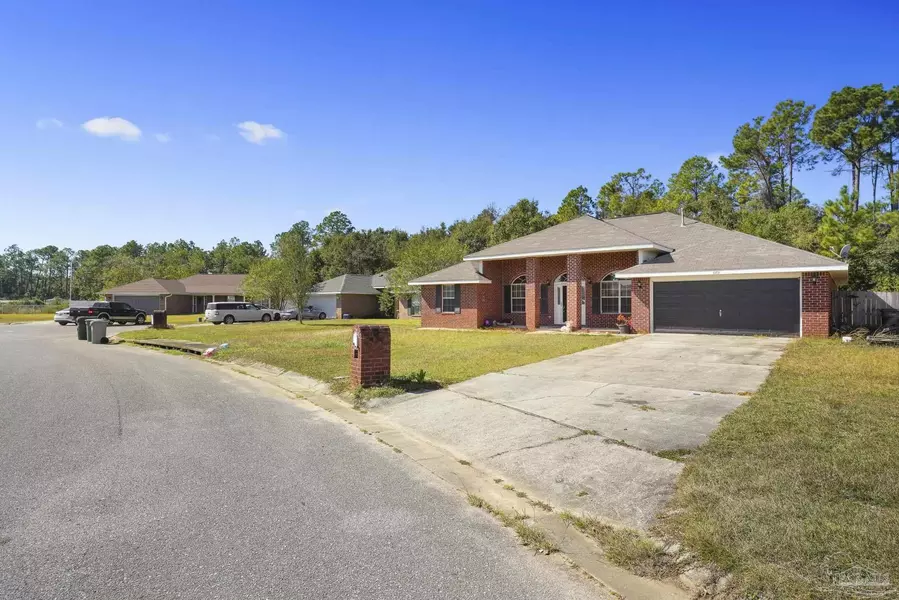 6891 Fort Deposit Dr, Pensacola, FL 32526