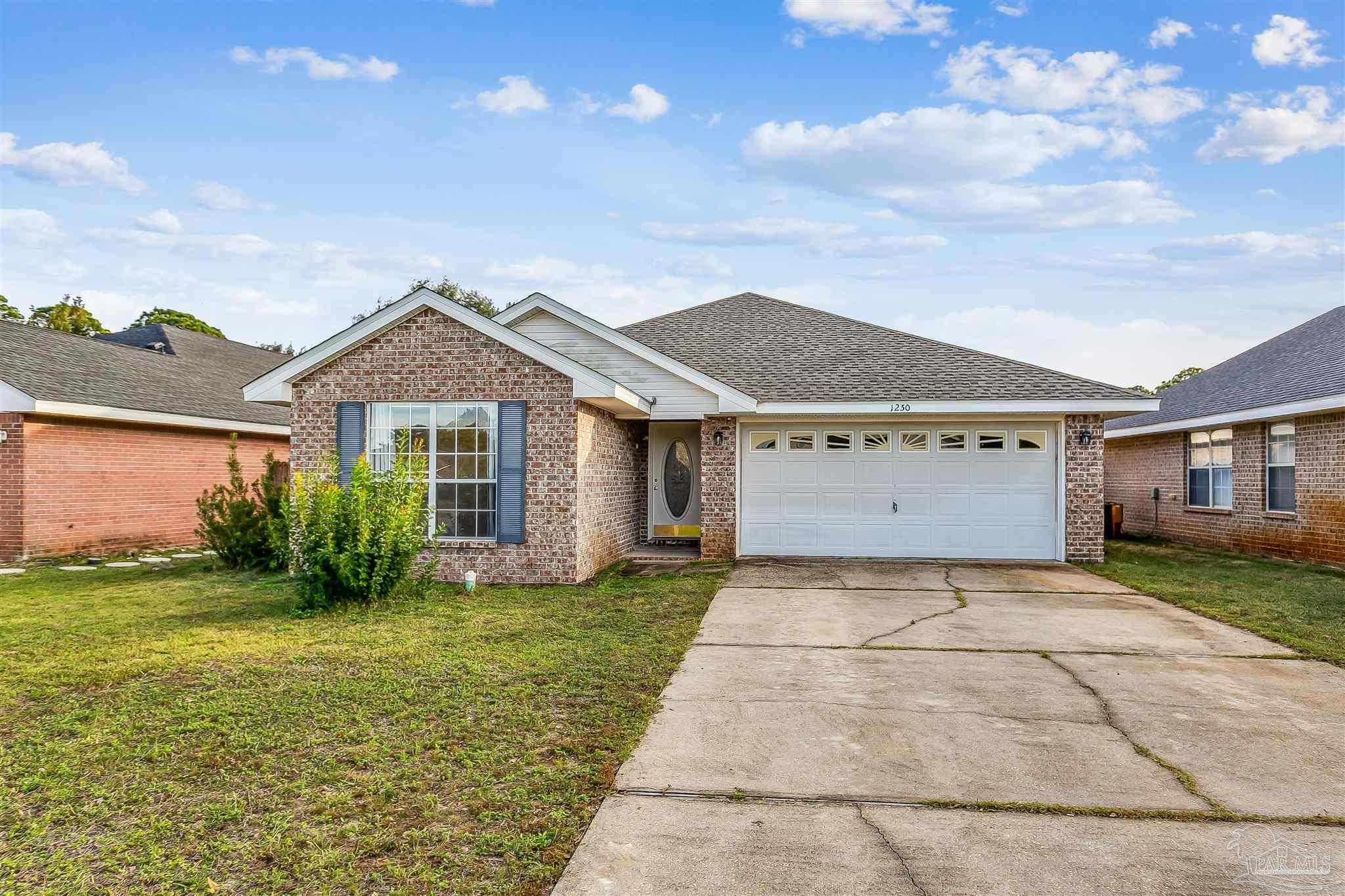 1230 Harrison Ave, Gulf Breeze, FL 32563