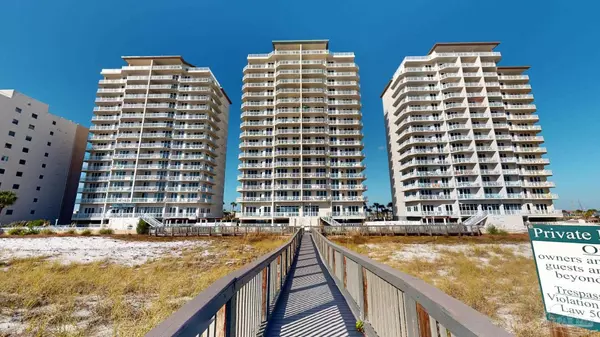 8573 Gulf Blvd, Navarre, FL 32566