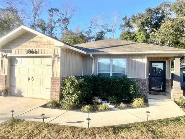 10665 Senegal Dr, Pensacola, FL 32534