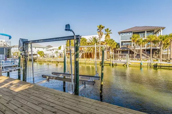 Navarre, FL 32566,1406 Homeport Dr