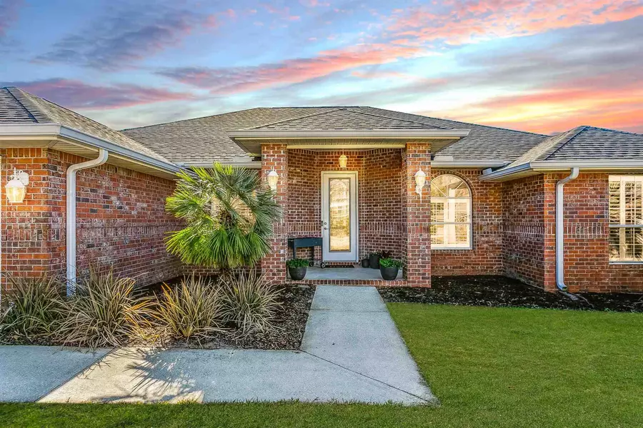 5299 Woodlake Tr, Gulf Breeze, FL 32563