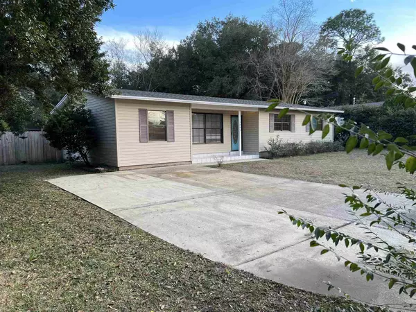 3443 Wellington Rd, Pensacola, FL 32504