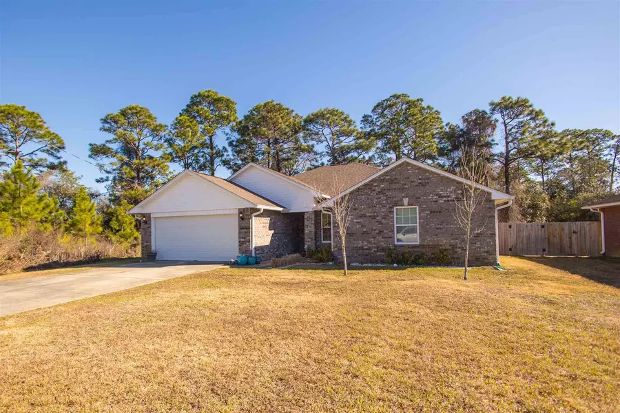 2450 Raider Ln, Navarre, FL 32566