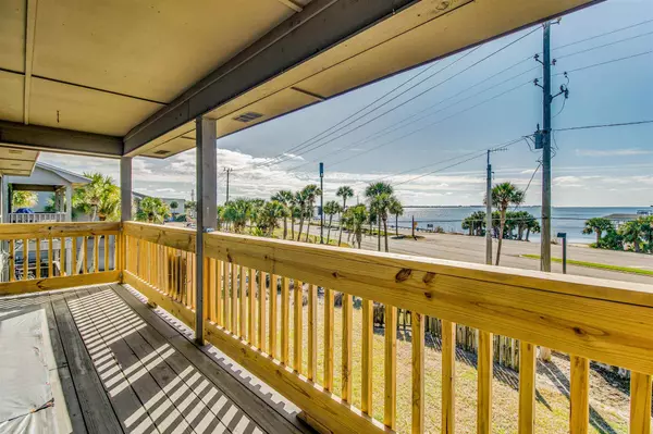 Gulf Breeze, FL 32561,200 Pensacola Beach Rd