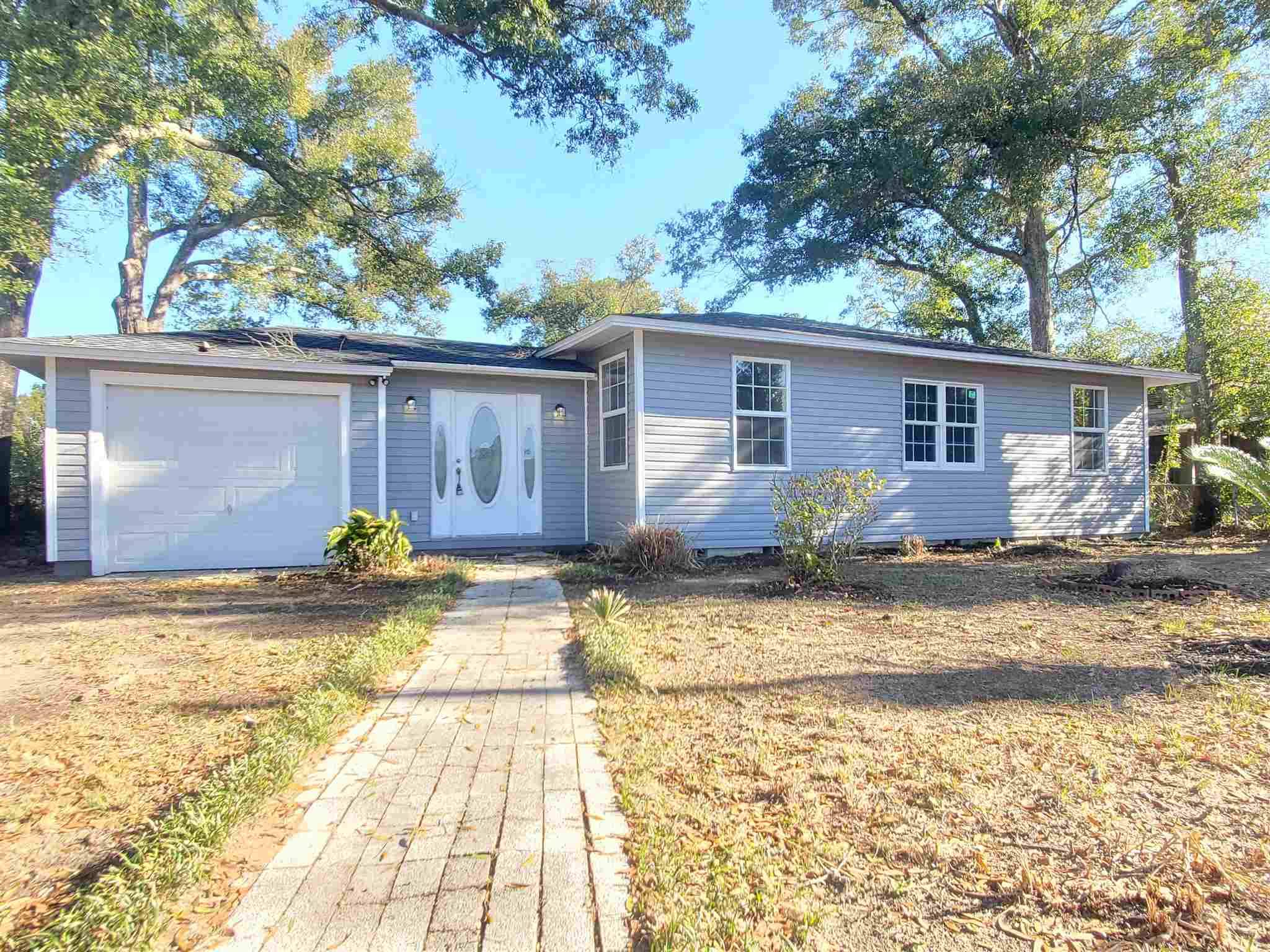 218 Rue Max, Pensacola, FL 32507