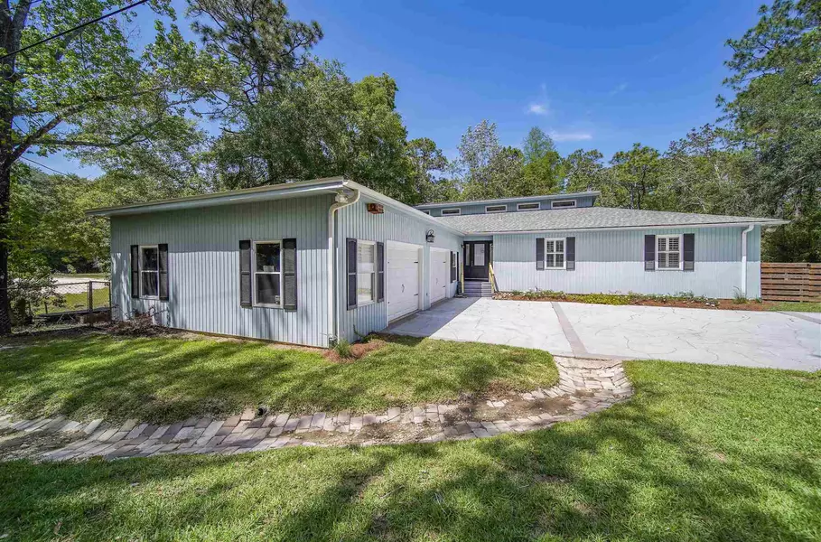 3065 N 33rd Ave, Milton, FL 32583