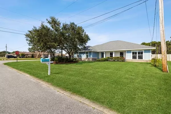 Gulf Breeze, FL 32563,4352 Martha Ct