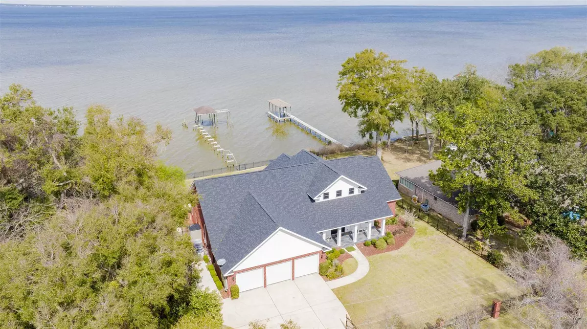 Gulf Breeze, FL 32563,4140 Sandy Bluff Dr