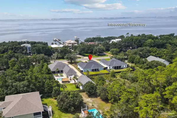 Gulf Breeze, FL 32563,5382 Soundside Dr