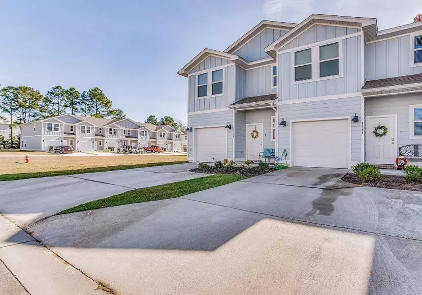 6325 Grove Park Dr, Pensacola, FL 32504