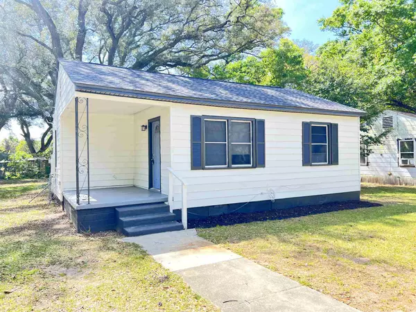 27 Sandalwood St, Pensacola, FL 32506