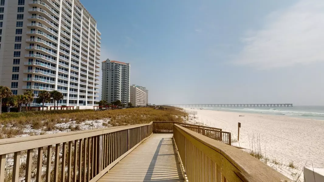 8477 Gulf Blvd, Navarre Beach, FL 32566