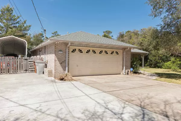 Gulf Breeze, FL 32563,1721 Mohawk Trl