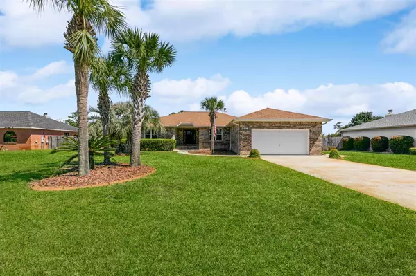 1724 Sea Lark Ln, Navarre, FL 32566