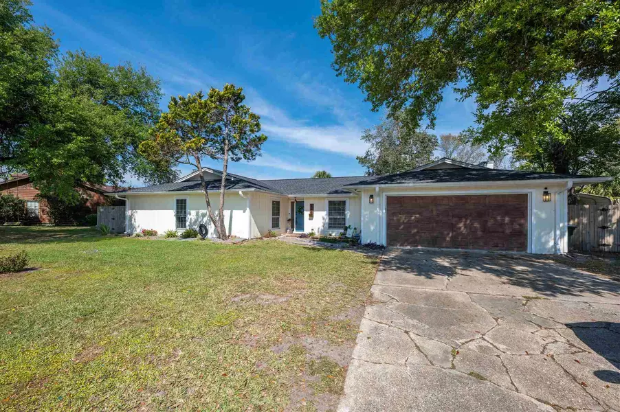 442 Belle Chasse Ct, Pensacola, FL 32506