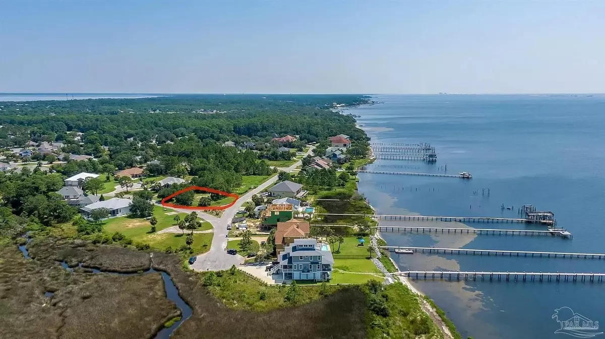 Gulf Breeze, FL 32563,4136 Madura Rd